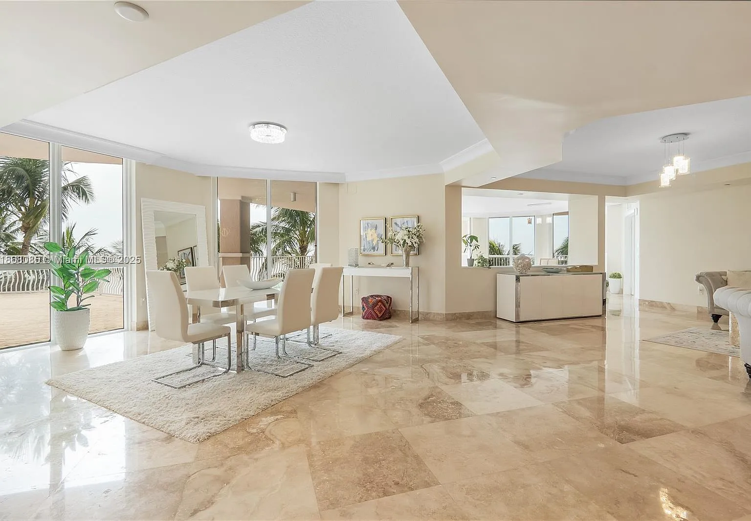 3 bed, 4003 sqft, $13,000 — Photo 4