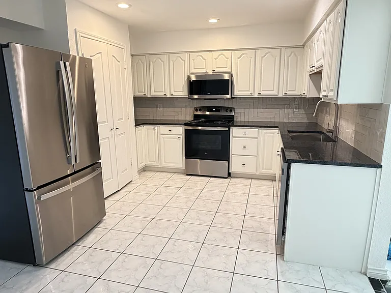 2946 Las Campanas Dr — Photo 4