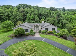 6 Pfauth Dr, Glen Gardner, NJ