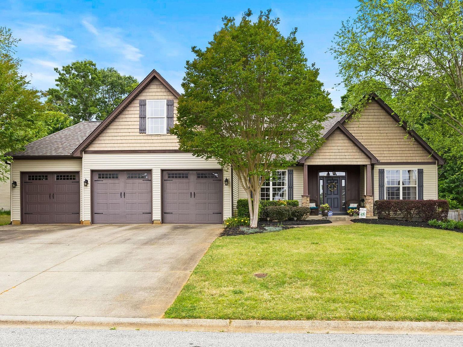 15 Upper Meadow Way, Greenville, SC 29609 Zillow