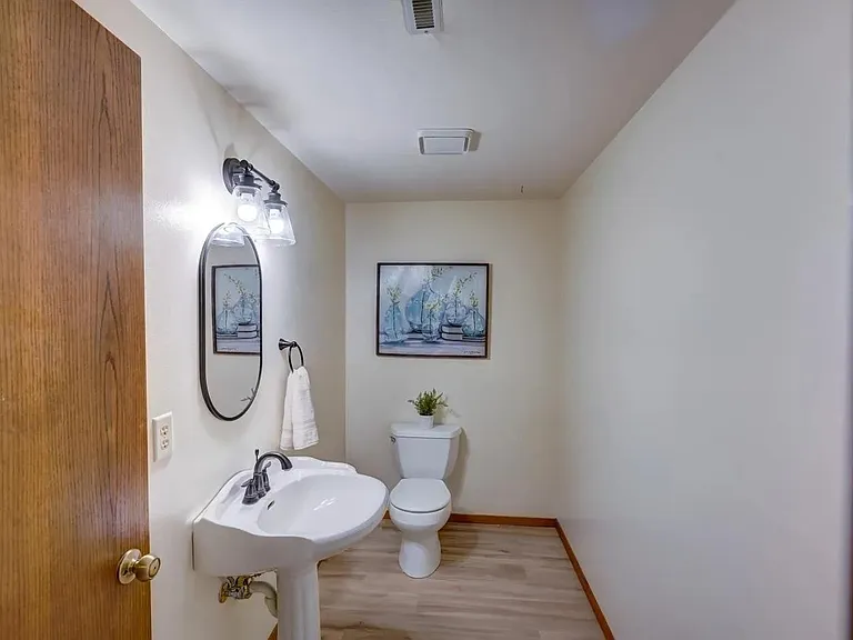 1513 Deerwood Dr — Photo 19