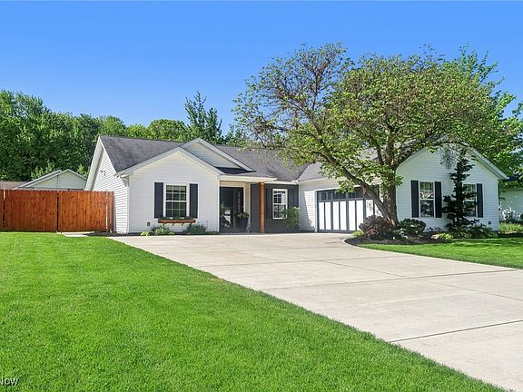 5th image of 711 Sherwood Dr