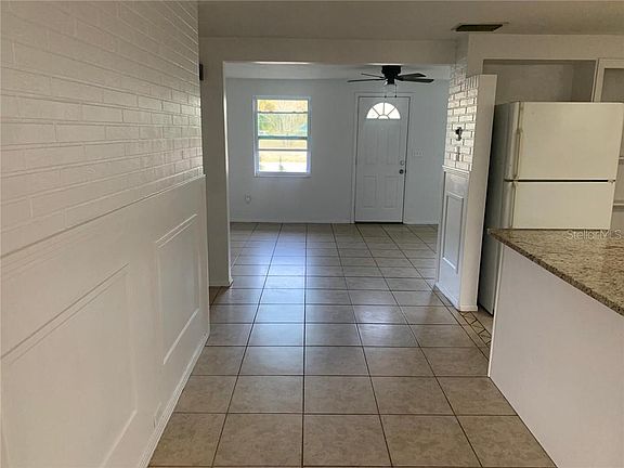 4th image of 3415 Silver Hill Dr