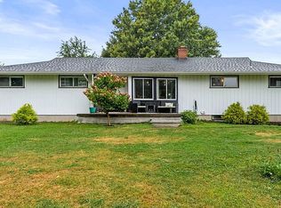 621 Manitou Rd, Hilton, NY 14468