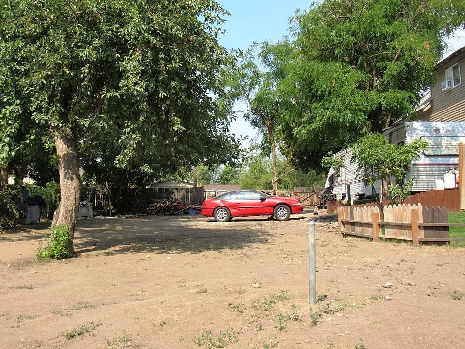 2nd image of 2307 E Pacific Ave