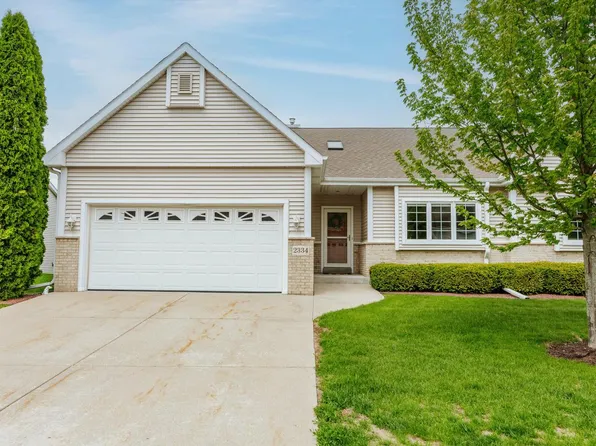 2334 Caribou LANE, Grafton, WI 53024