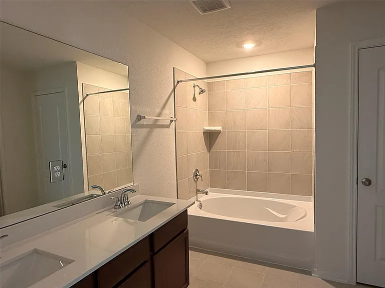 4897 Vida Vista Dr — Photo 15