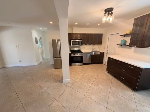 2018 NE 14th Ct #2018, Fort Lauderdale, FL 33304