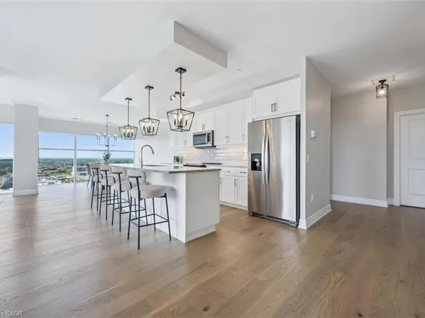 1878 Gordon St #1004, Guelph, ON N1L 0P4