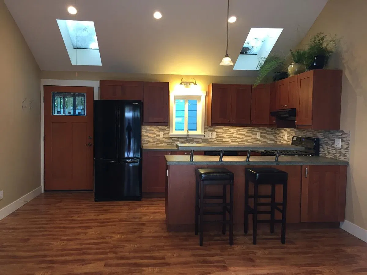 2 bed, 800 sqft, $1,950 — Photo 2