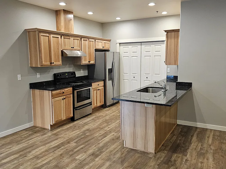 2111 Alder St #4 — Photo 4