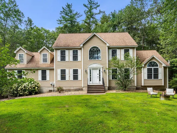 62 Mitchell Pond Road, Windham, NH 03087
