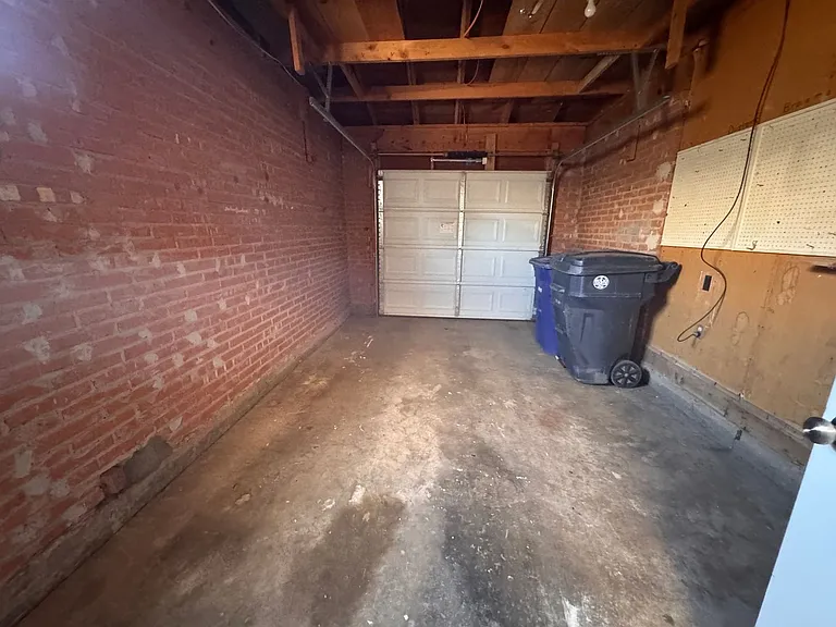 1109 Indiana St SE — Photo 21