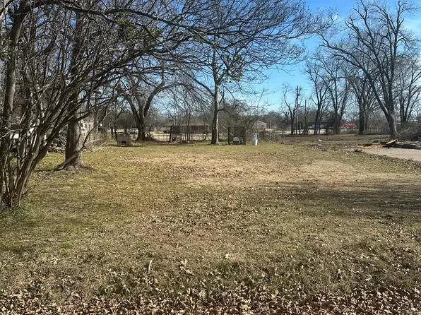 913 S Catherine St, Terrell, TX 75160