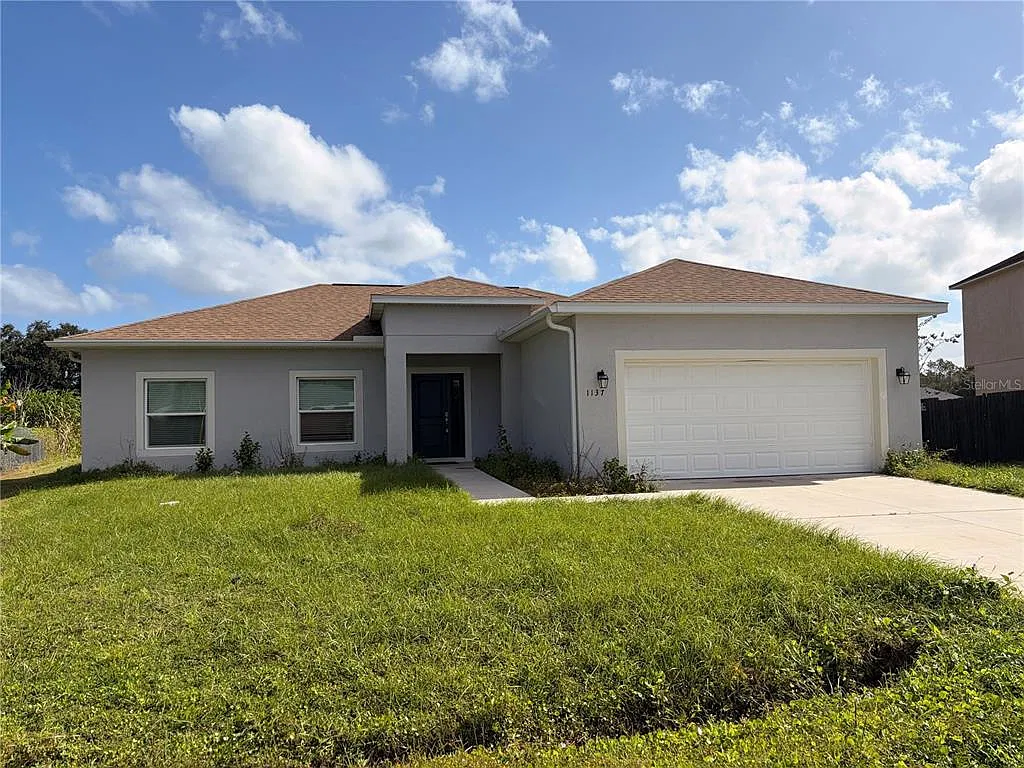 4 bed, 2.0 bath, 1640 sqft, $2,000 — Photo 2
