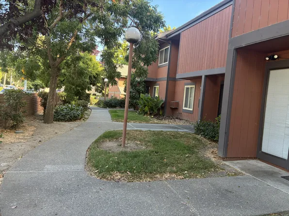 38627 Cherry Ln, Fremont, CA