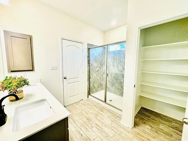 304 Lemon Light Ln — Photo 15