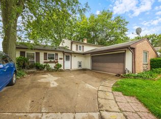 189 Vantroba Dr, Glendale Heights, IL 60139