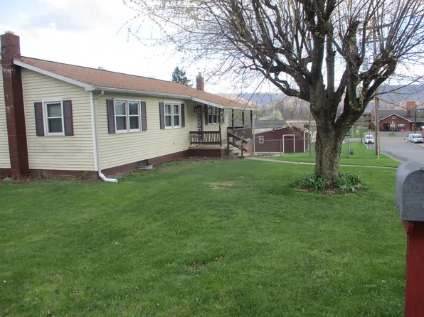 1154 W 5th St, Lewistown, PA 17044