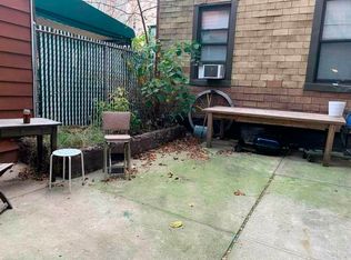 186 Greenpoint Ave #3S, Brooklyn, NY 11222