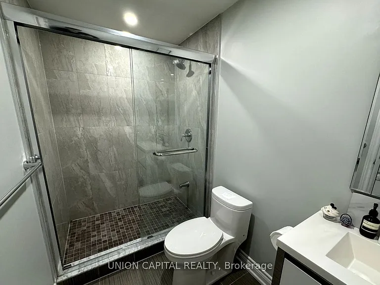 41 Manila Ave — Photo 3