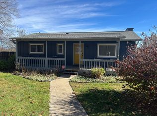 175 Youngs Cove Rd, Candler, NC 28715