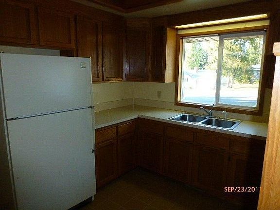 3rd image of 1681 NE 9th Ave