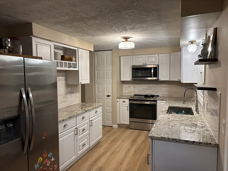 5835 Woodpine Ct — Photo 1