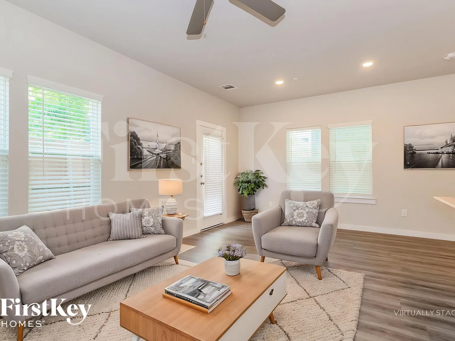 3 bed, 2.5 bath, 1350 sqft, $2,085 — Photo 4