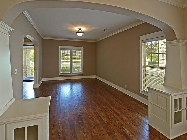2nd image of 1778 Penshurst Dr