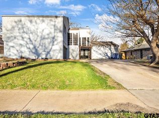 625 Pebblecreek Dr, Garland, TX 75040