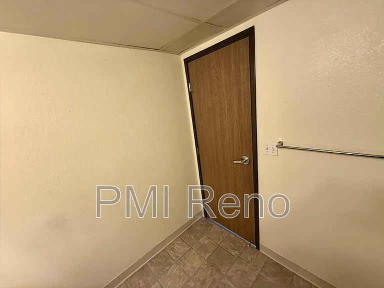 Big Horn Apartments — Photo 26