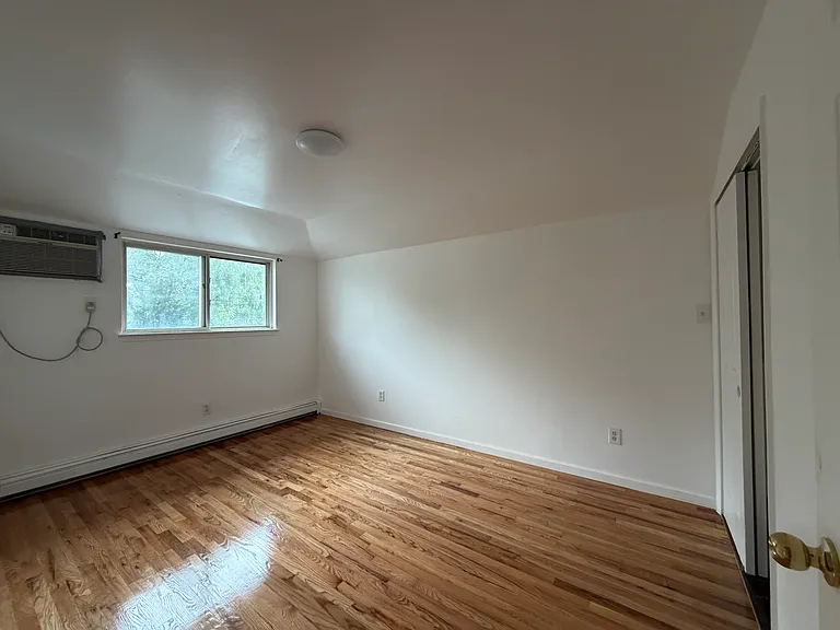13742 Geranium Ave #2 — Photo 5