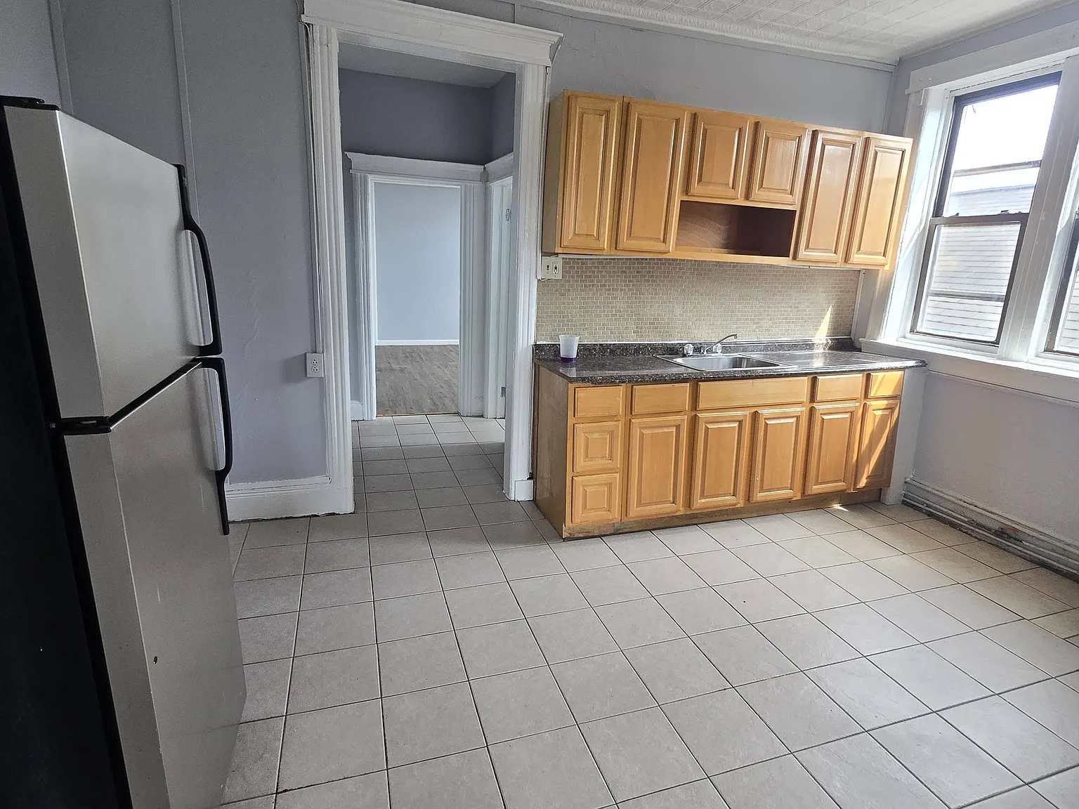 3 bed, $2,300 — Photo 2