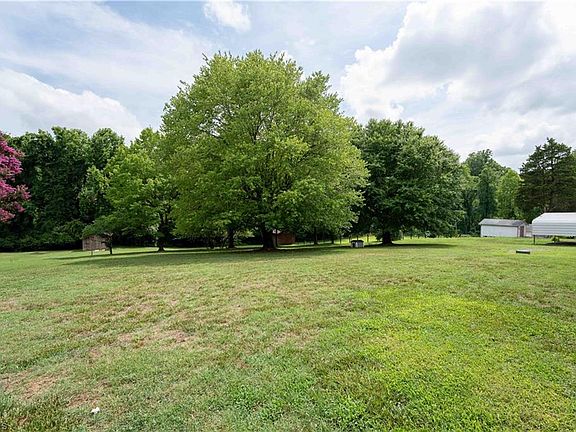 4th image of 740 Sommerdale Ct