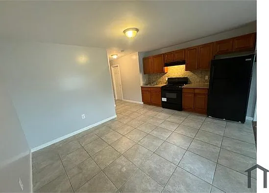 151 Vermont Ave #3 — Photo 1