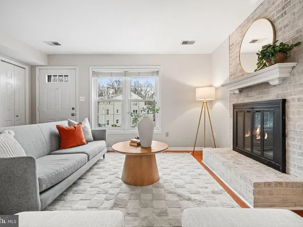 4931 7th Rd S #4931, Arlington, VA 22204