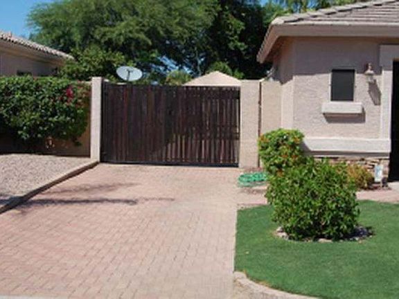 4th image of 2114 E Indian Wells Dr