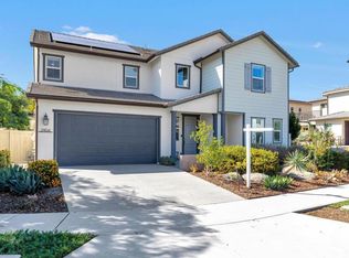 2904 Starry Night Dr, Escondido, CA 92029