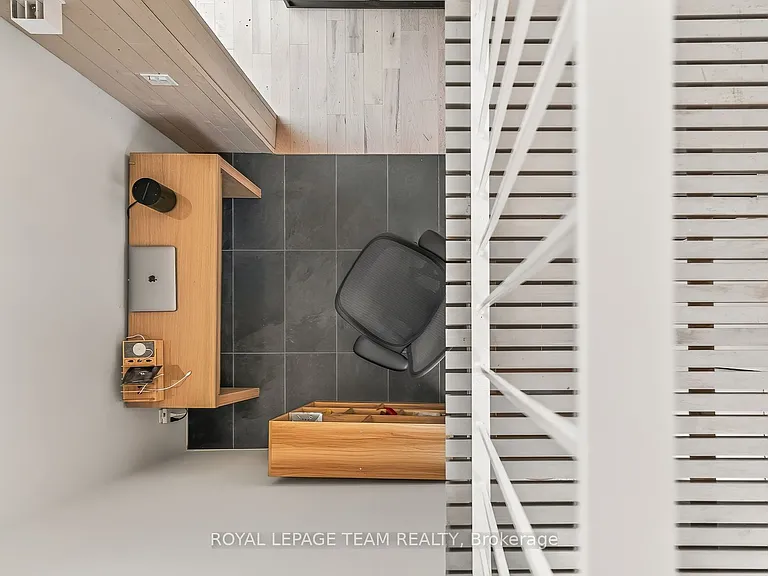 142 Ivy Cres #2 — Photo 17