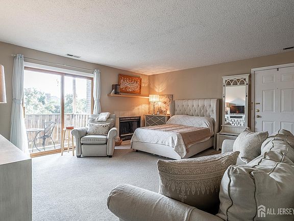 5th image of 5320 Ravens Crest Dr