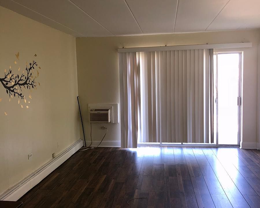 1st image of 3001 E 79th St #1