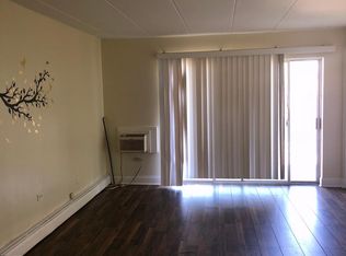 3001 E 79th St #1, Chicago, IL 60649