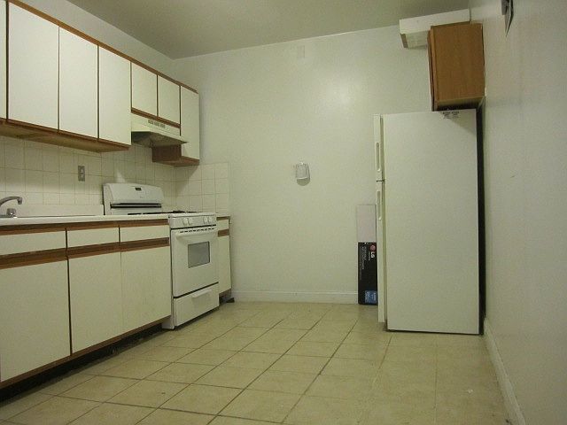1st image of 932 McLean Ave #00
