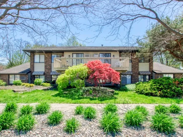 206 W Exchange St APT A, Spring Lake, MI 49456