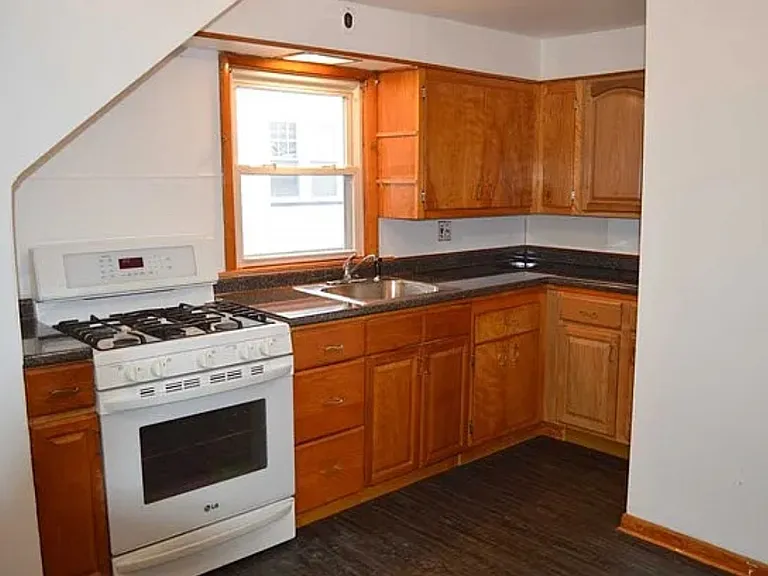 368 Milburn Ave #2 — Photo 2