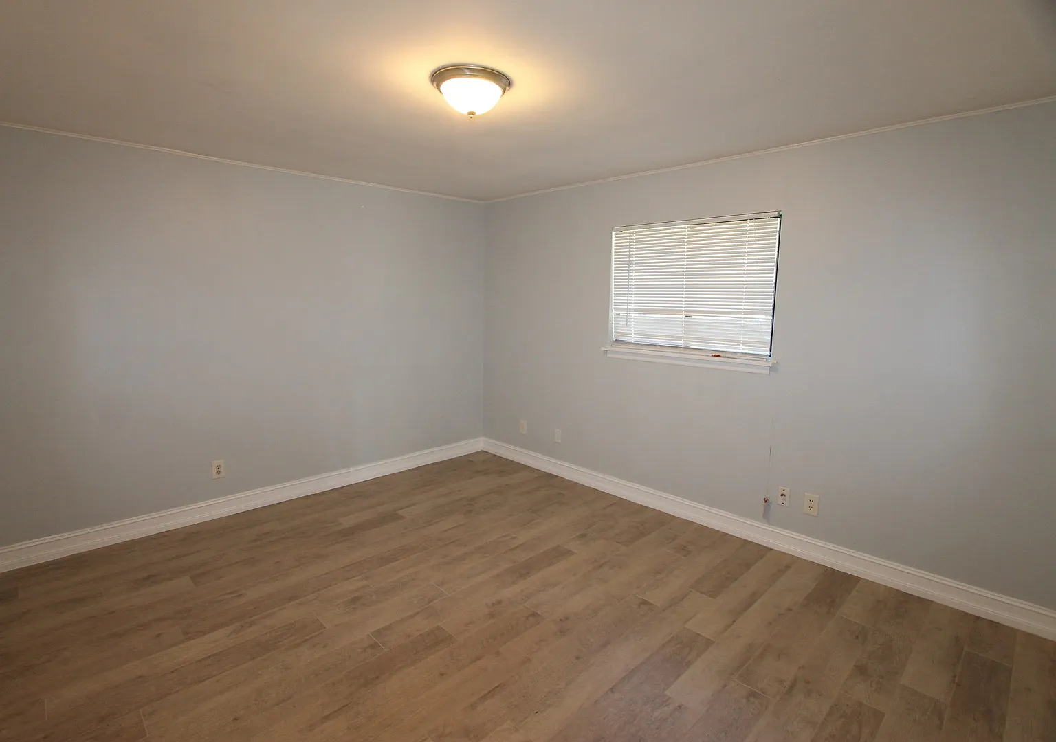 2445 TD — Photo 4
