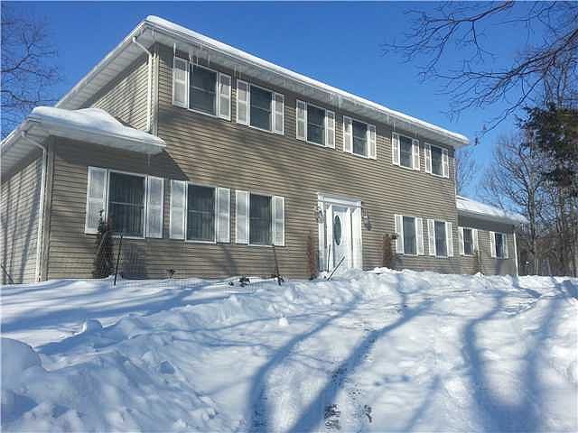1st image of 6 Valerie Dr