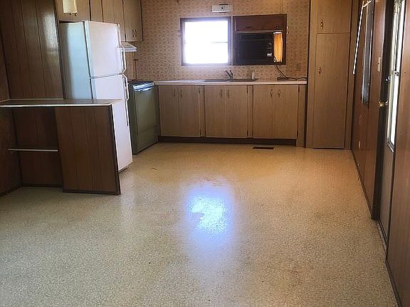 5th image of 1004 NE 72nd St Unit 8