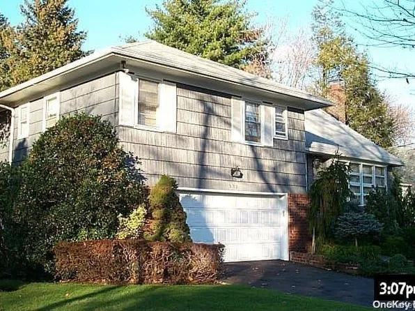 932 Carol Avenue, Woodmere, NY 11598